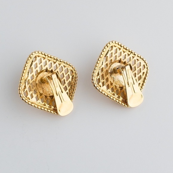 Vendome Earrings Gold Tone Large Diamond Mesh Design Black Glass Cabochon Center - Picture 5 of 10